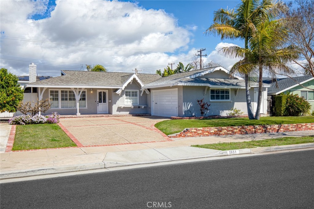 Huntington Beach, CA 92646 | 3 beds| 2 baths| $1,298,000